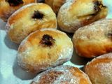 Bomboloni (Italian doughnut)