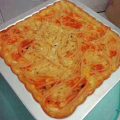 A picture of Spaghetti casserole.