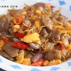 Tumis bawang, teri, telur & bakso রেসিপির প্রধান ছবি
