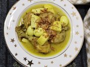 Gambar opor ayam tahu kuning