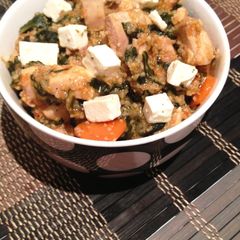 A picture of Chicken Quinoa Power Bowl.