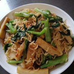 A picture of Indomie.