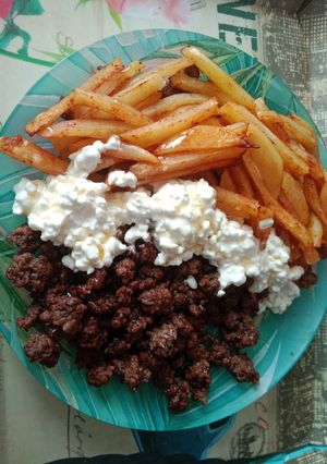 Foto principal de Carne picada con queso cottage y patatas