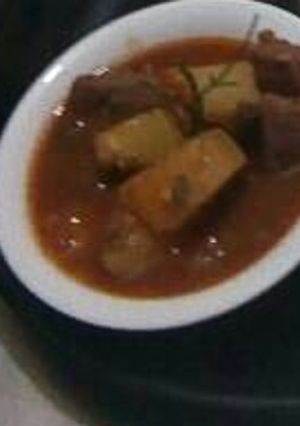 A picture of Hearty beef stew.