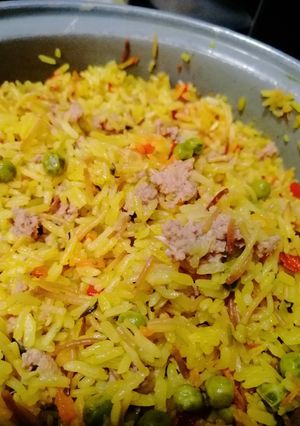 Una foto de Arroz con atún
