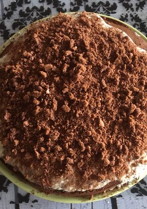 A picture of Homemade mole cake.