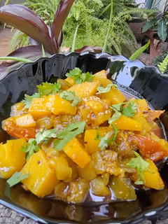 તુરીયા બટાકા નું શાક (Turiya Bataka Shak Recipe In Gujarati) રેસીપી મુખ્ય ફોટો