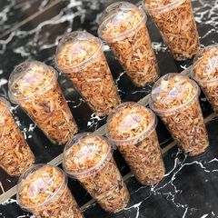 A picture of Coconut flakes.