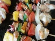 Una foto de guarniciones para salmón a la parrilla