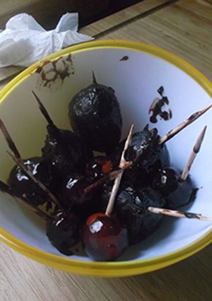 Una foto de Higos borrachos y cherrys con chocolate