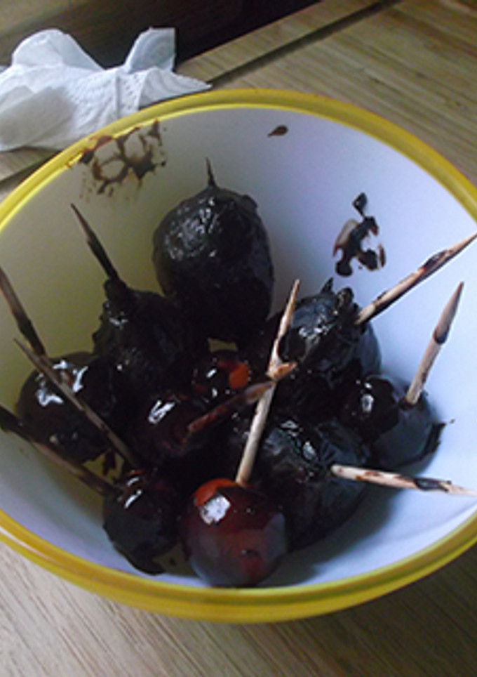 Una foto de Higos borrachos y cherrys con chocolate