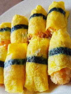 Foto resep Nasi Kepal Egg Roll