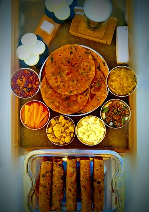 મેથી થેપલા(Methi Thepla Recipe in Gujarati) રેસીપી મુખ્ય ફોટો