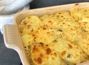 Una foto de Gratín de papas con pollo