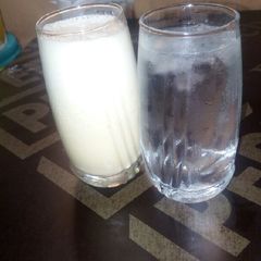 A picture of Banana milk shakes.