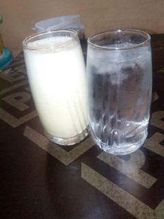 A picture of Banana milk shakes.