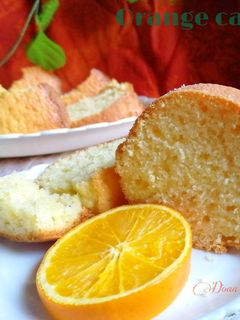 صورة لوصفة كيكة البرتقال 🍊 هشه وخفيفه ولونها فاتح