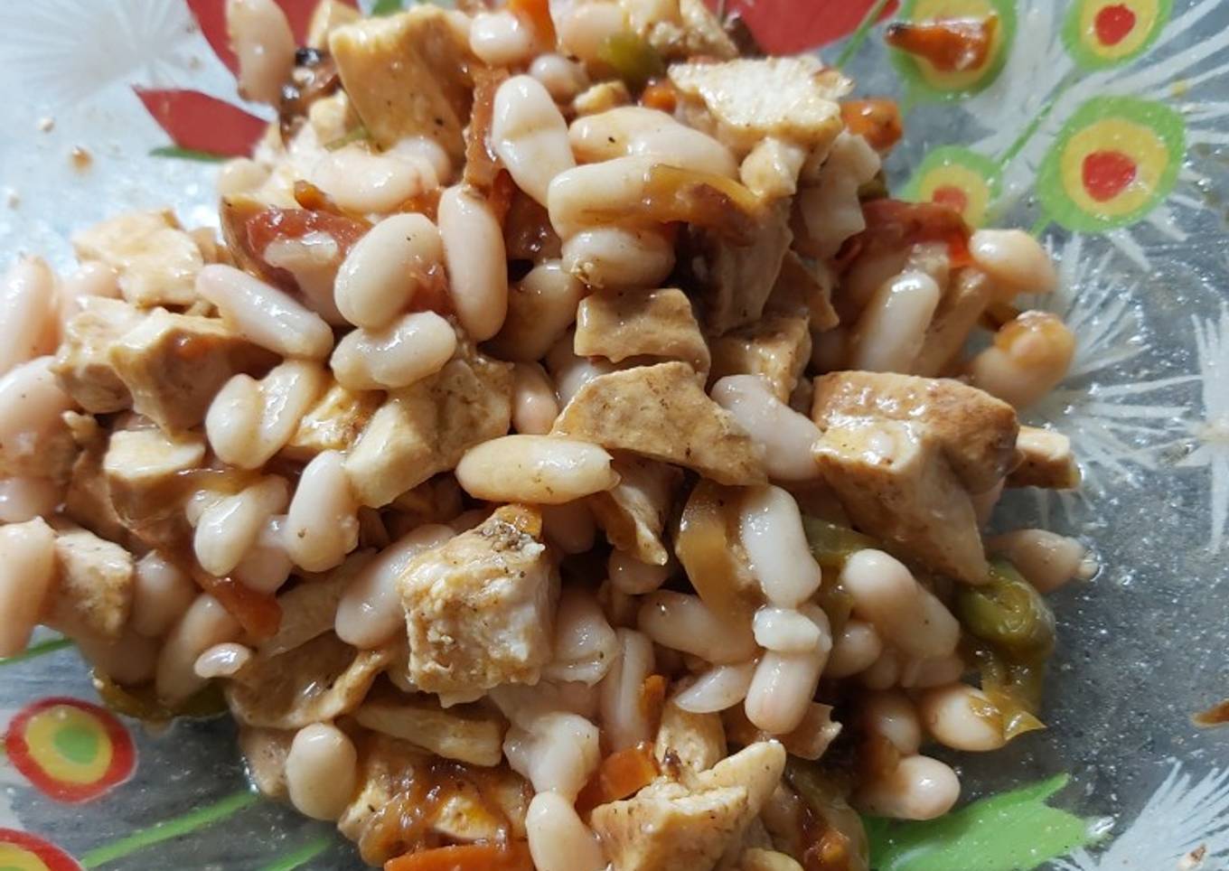 Alubias con pollo o longaniza y verduras