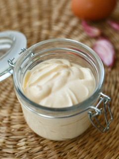 Una foto de Alioli fit sin aceite delicioso y saludable! 🧄 🌱