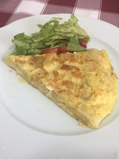 Una foto de Tortilla de patatas y calabacín