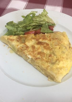 Foto principal de Tortilla de patatas y calabacín