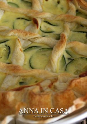 Foto di Torta due strati con porri, zucchine e curcuma