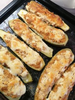 Töltött cukkini recept fotója