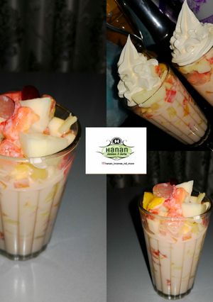 A picture of Yogurt fruits salad.