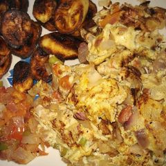 A picture of Nigerian Fried Plantain with eggs.