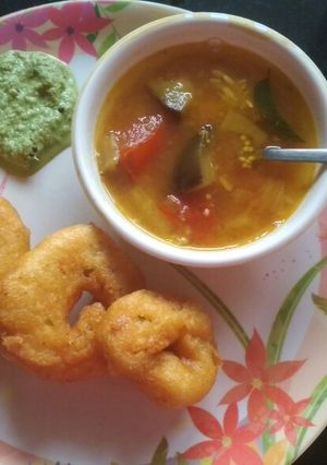 A picture of Mendu vada.