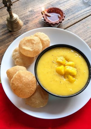 A picture of Aamras poori.