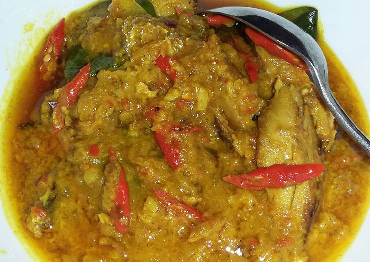 Resep masakan tongkol bumbu pesmol | Cara Membuat tongkol bumbu pesmol Yang Lezat Sekali