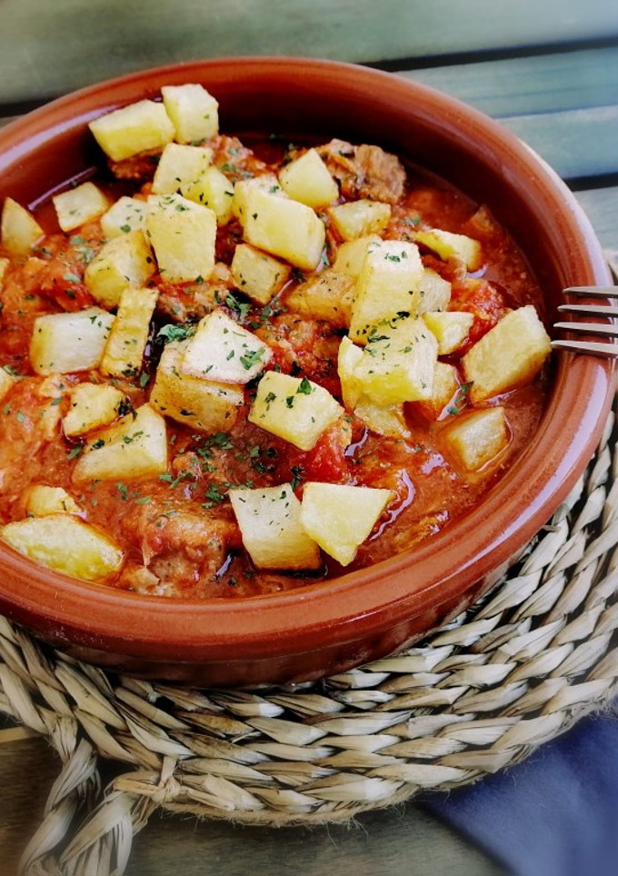 Una foto de Carne con tomate