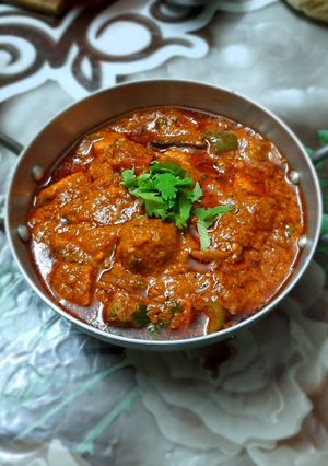 કડાઈ પનીર (kadai paneer recipie in Gujarati) રેસીપી મુખ્ય ફોટો