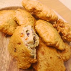 A picture of Akara.