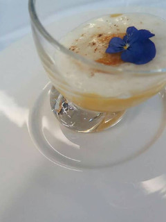 Una foto de Arroz con leche y melocotón