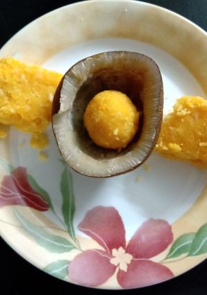 A picture of Coconut burfi.