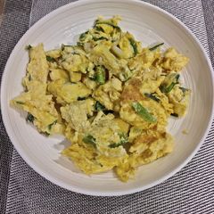 A picture of Spring Onion Eggs.