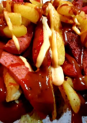 A picture of Homemade Vienna & Chips parcel.