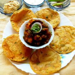 Aachari aloo matar Tasty and spicy prepration with green peas and potato A picture of Aachari aloo matar Tasty and spicy prepration with green peas and potato.