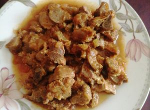 Una foto de Mollejas de pollo entomatadas