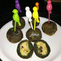 A picture of Spinach Cheese Balls.
