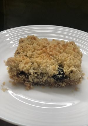 Una foto de Crumble de avena, manzana y pera