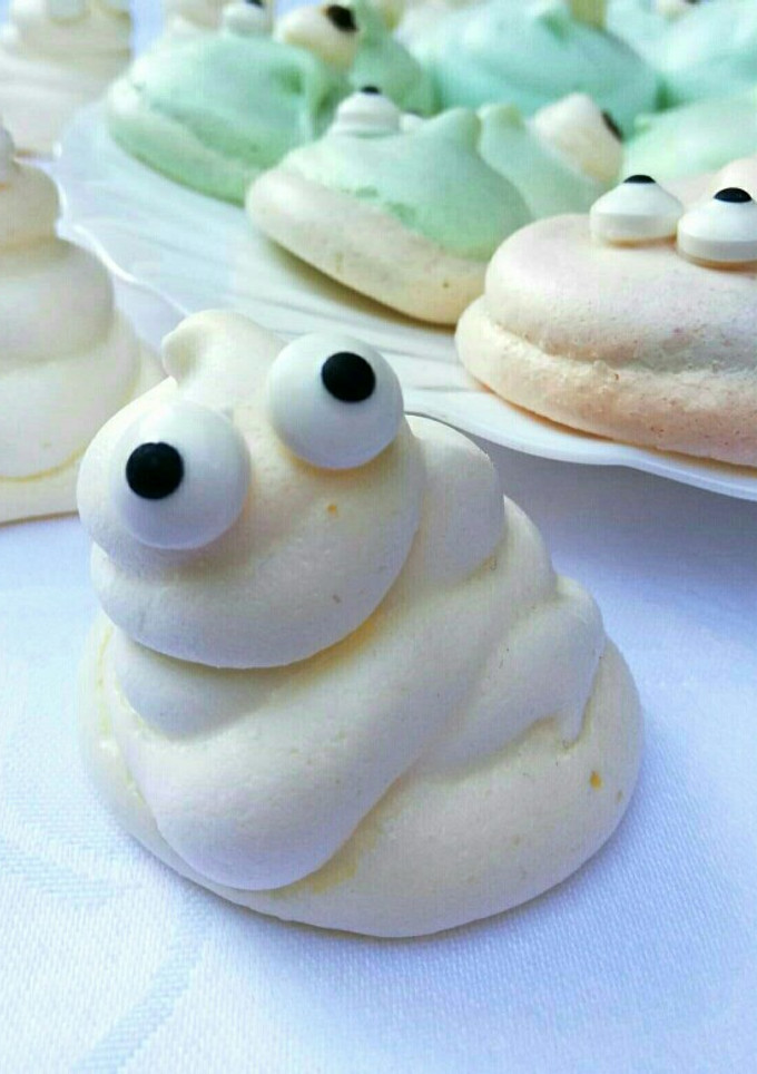 Una foto de Fantasmas y monstruos de merengue