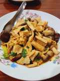 เห็ดผัดโต้วป้านเจี้ยง