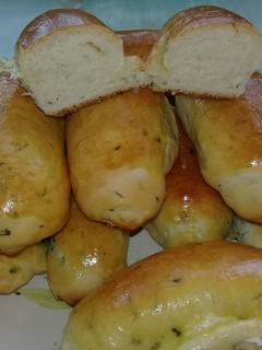 Una foto de Rollos de Pan de Ajo - Pan Salado