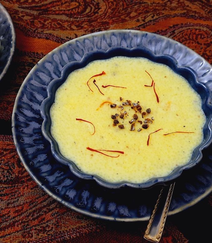 https://img-global.cpcdn.com/recipes/5d86953ab6418545/680x781cq80/kashmiri-saffron-semolina-phirni-kong-phirin-recipe-main-photo.jpg
