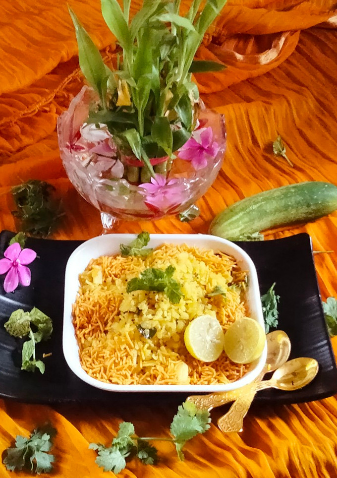 A picture of Kanda poha (Mumbai style Kanda poha).