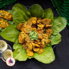 A picture of Palak Muthiya.