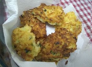Una foto de Torrejas de arroz o croquetas mami 💕